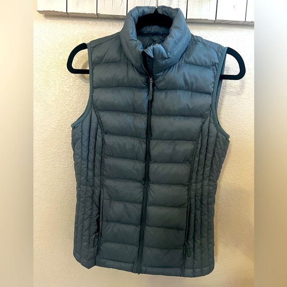 32 Degrees light blue Puffer Vest - Picture 1 of 7